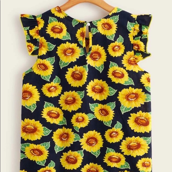 😍PRICE FIRM! NEW Boutique! Ruffle Sleeved Sunflower Top - Picture 4 of 5